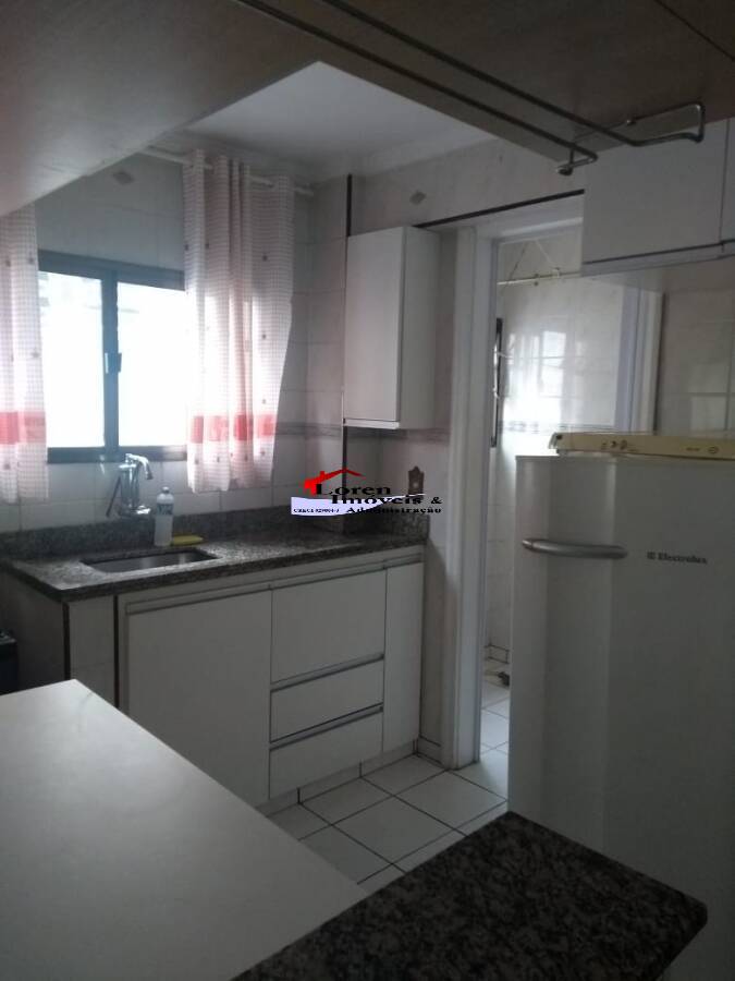 Apartamento à venda com 1 quarto, 70m² - Foto 2