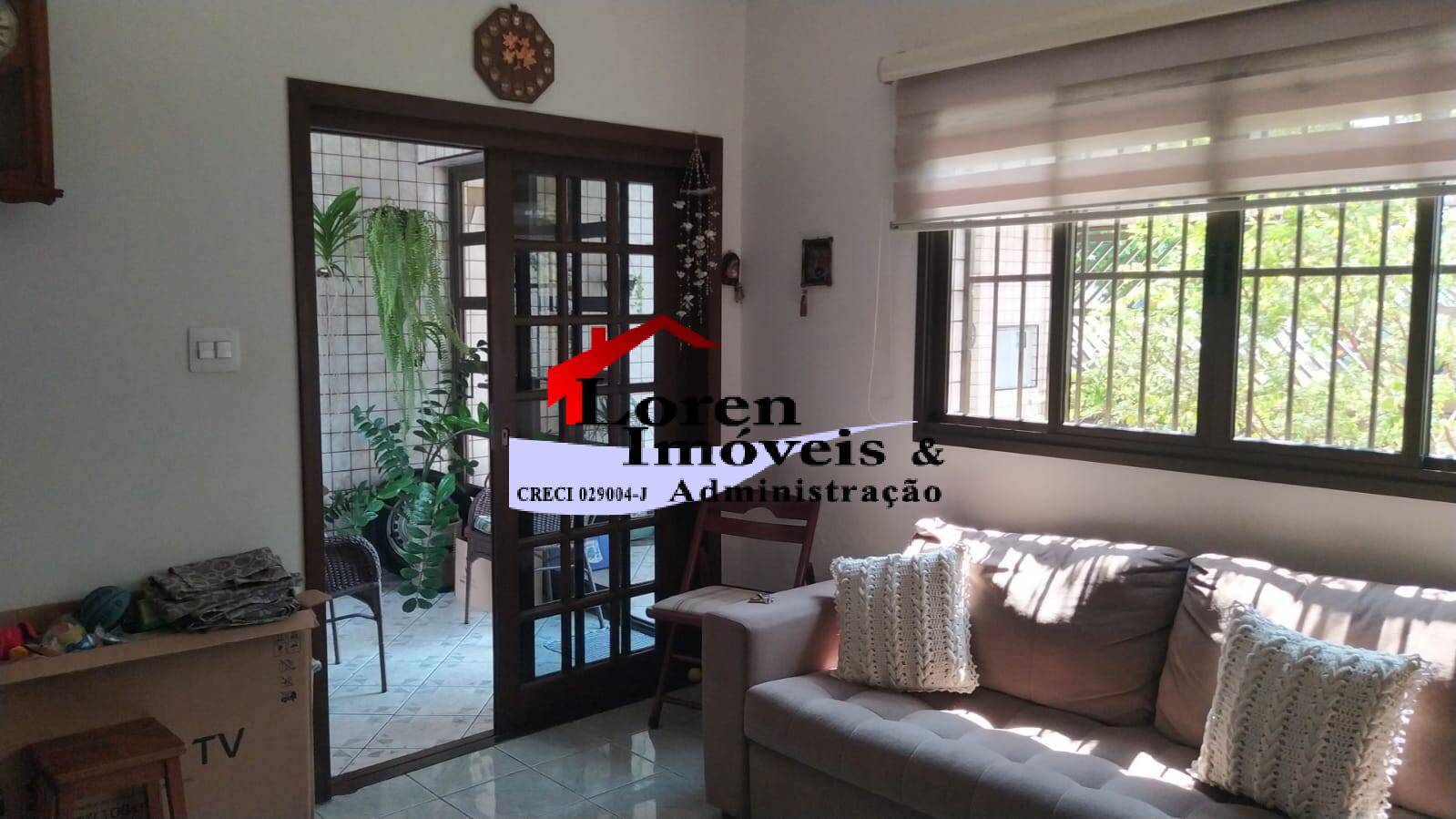 Casa à venda com 2 quartos, 160m² - Foto 1