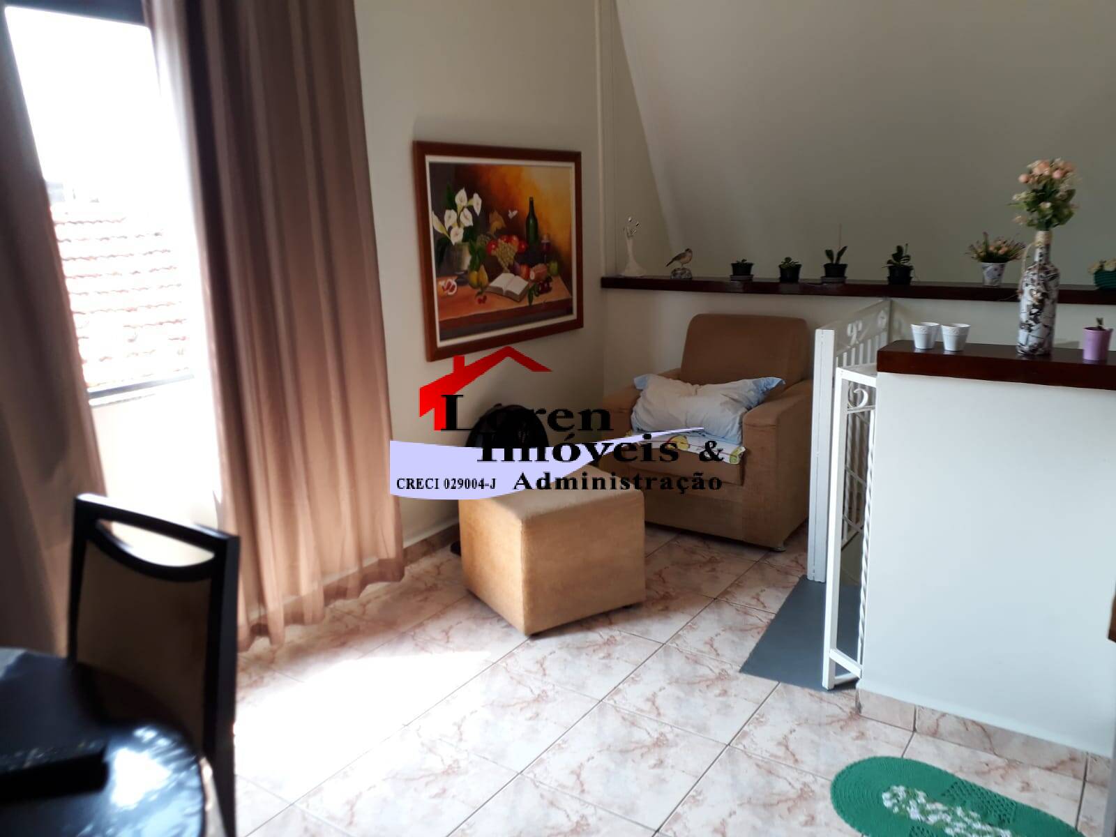 Casa à venda com 4 quartos, 300m² - Foto 1