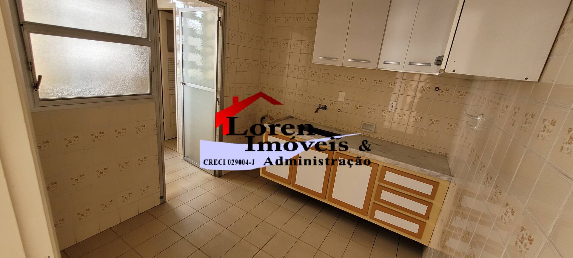 Apartamento à venda com 2 quartos, 70m² - Foto 3