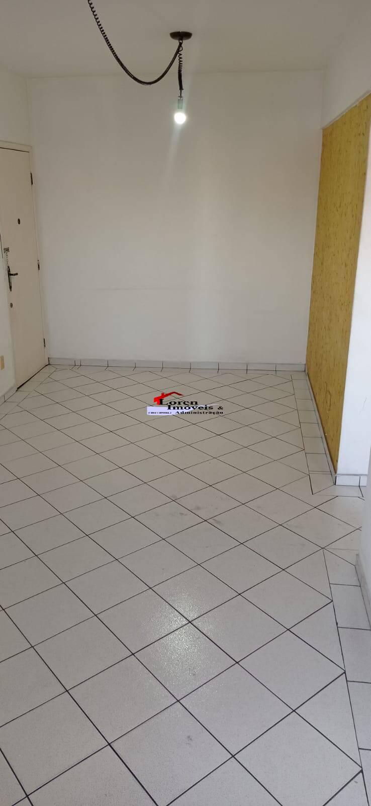 Apartamento à venda com 1 quarto, 45m² - Foto 2