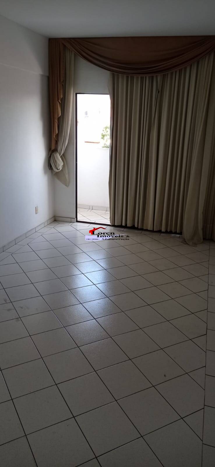 Apartamento à venda com 1 quarto, 45m² - Foto 1