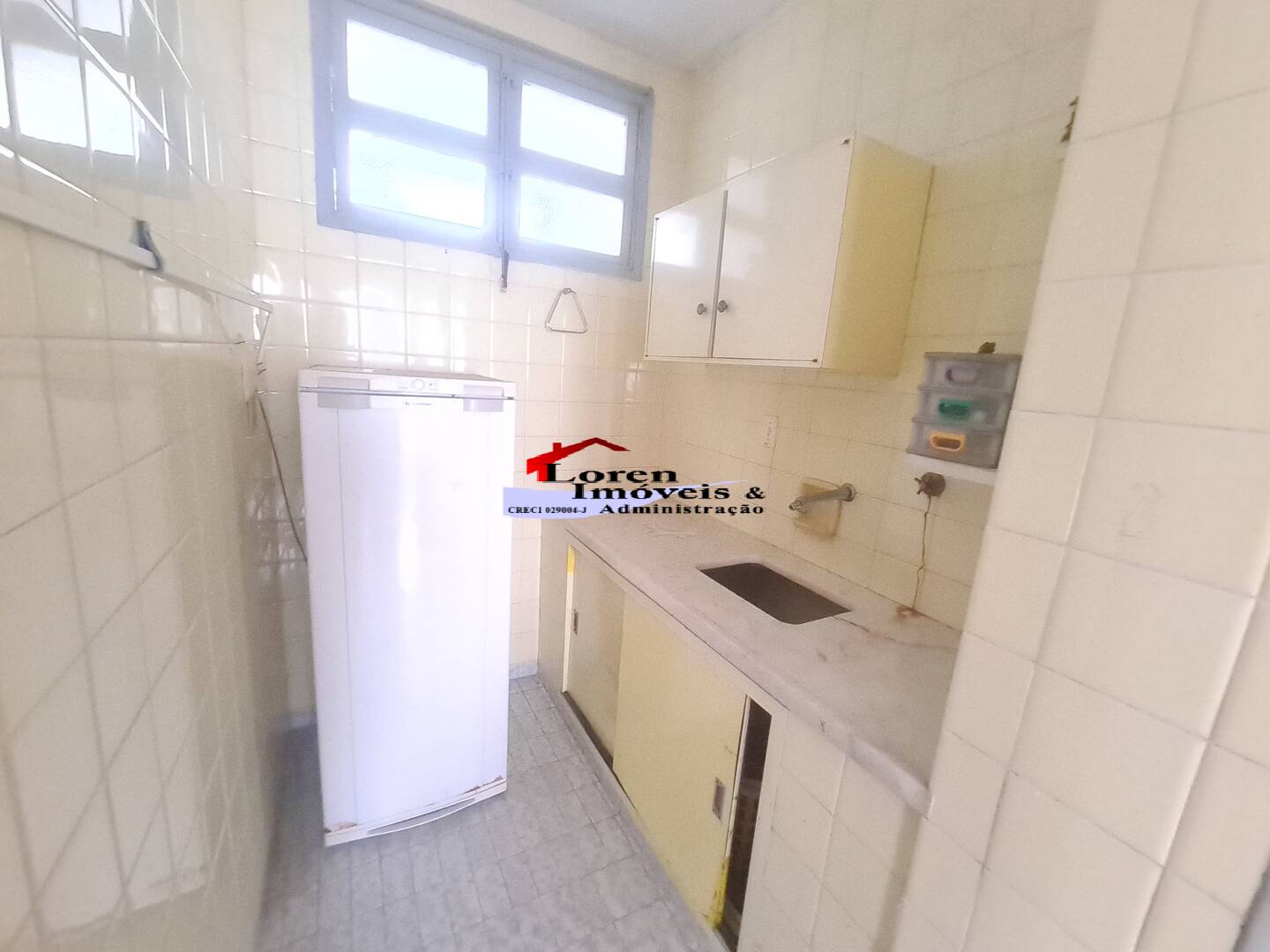 Apartamento à venda com 1 quarto, 45m² - Foto 2