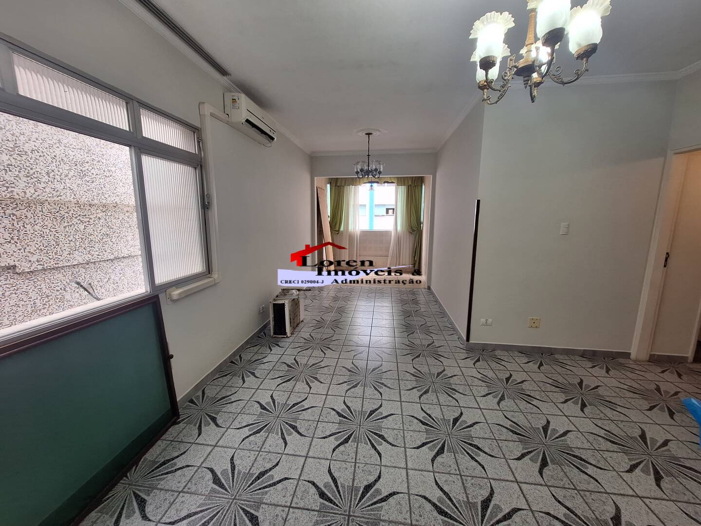 Apartamento à venda com 2 quartos, 100m² - Foto 1