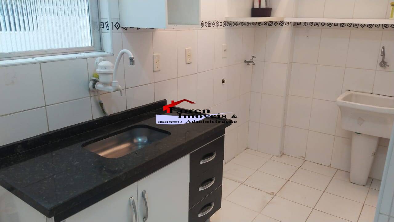 Apartamento à venda com 2 quartos, 70m² - Foto 3