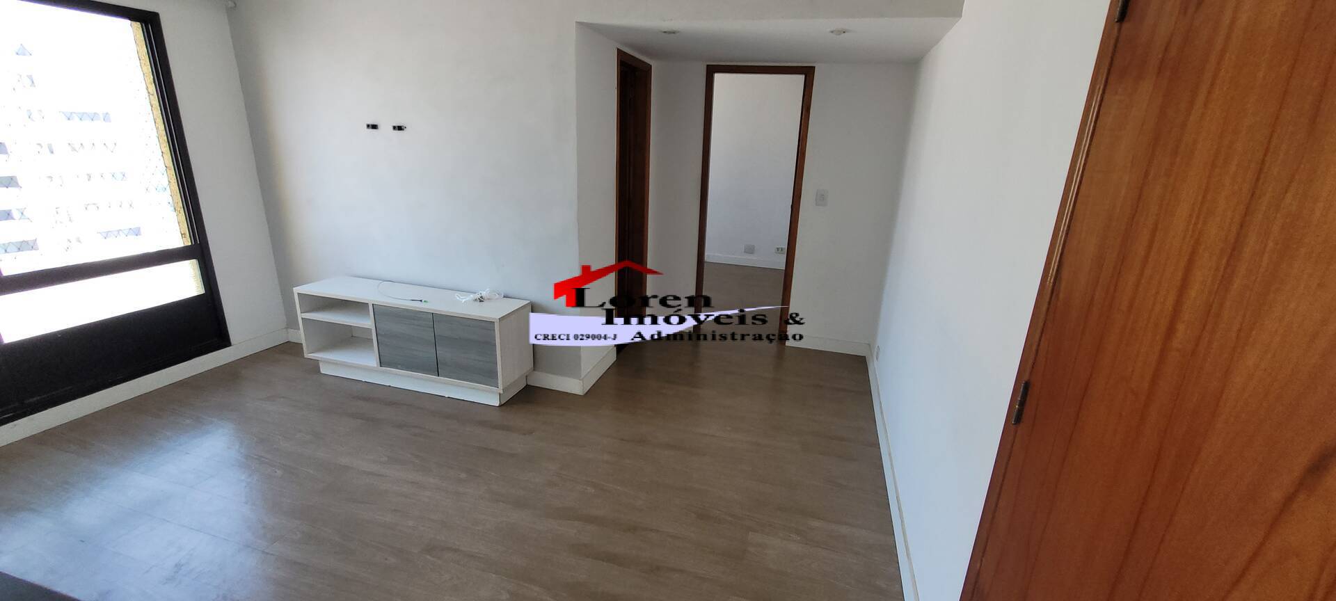 Apartamento à venda com 1 quarto, 50m² - Foto 2