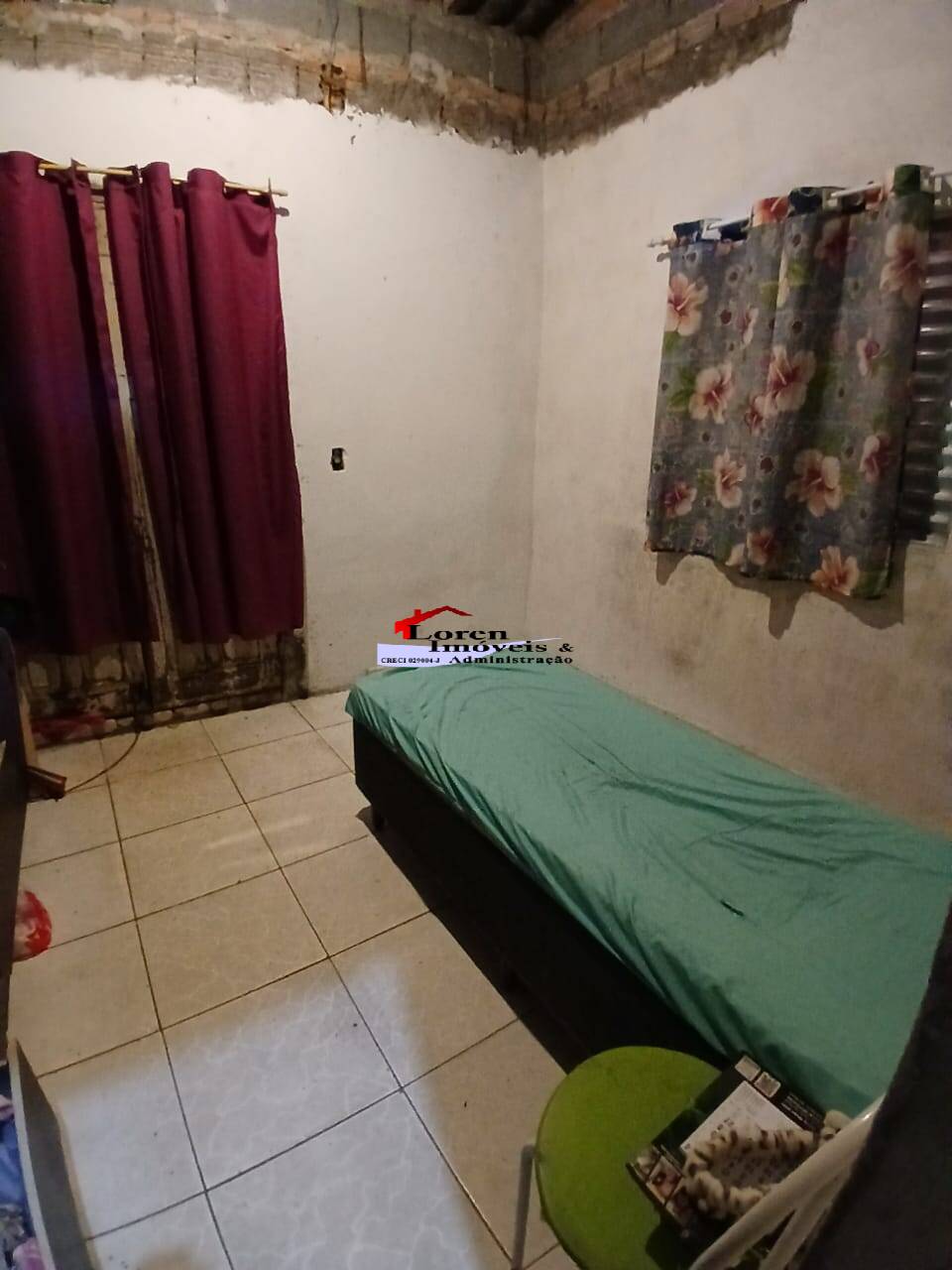 Casa à venda com 2 quartos, 70m² - Foto 4