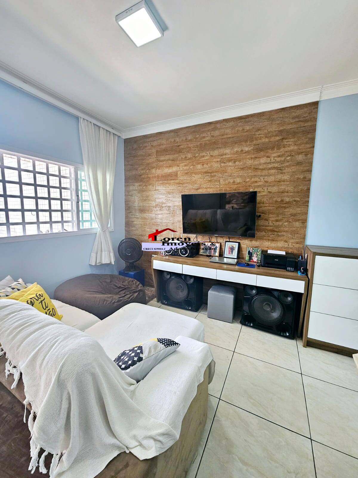 Casa à venda com 2 quartos, 110m² - Foto 2