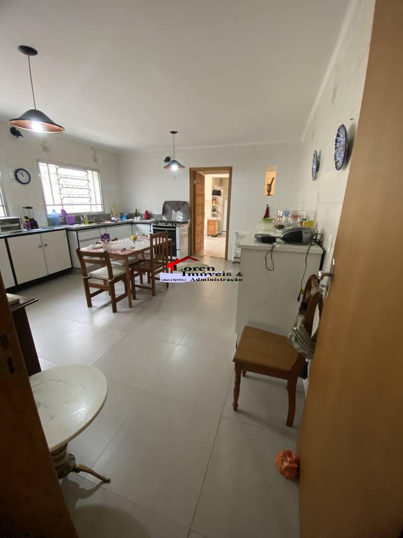 Casa à venda com 3 quartos, 200m² - Foto 5