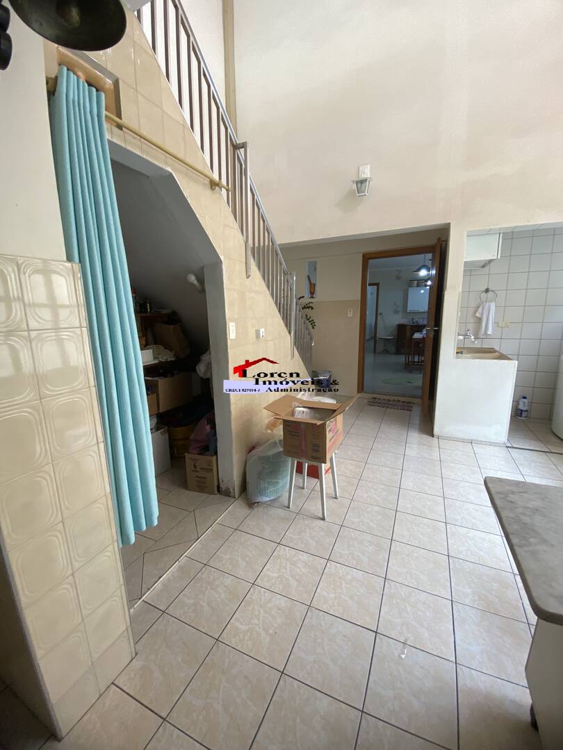 Casa à venda com 3 quartos, 200m² - Foto 21