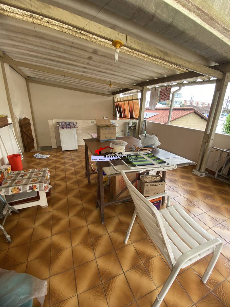 Casa à venda com 3 quartos, 200m² - Foto 22