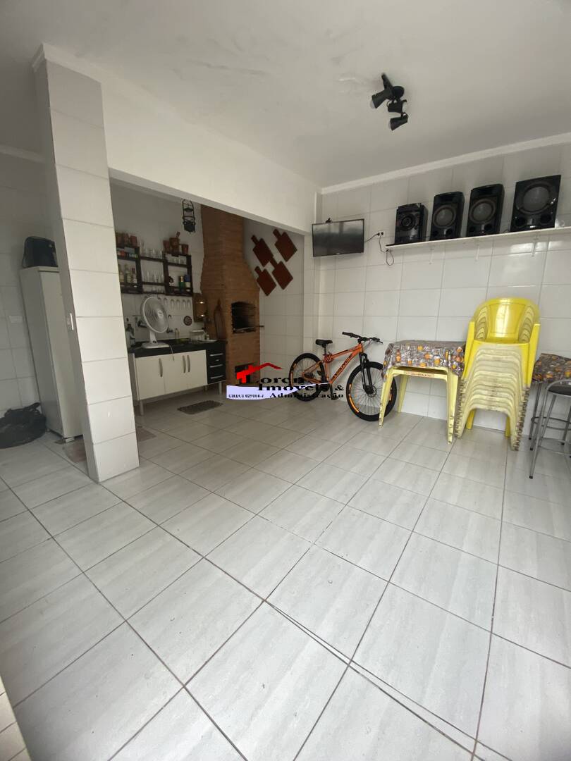 Casa à venda com 2 quartos, 140m² - Foto 13