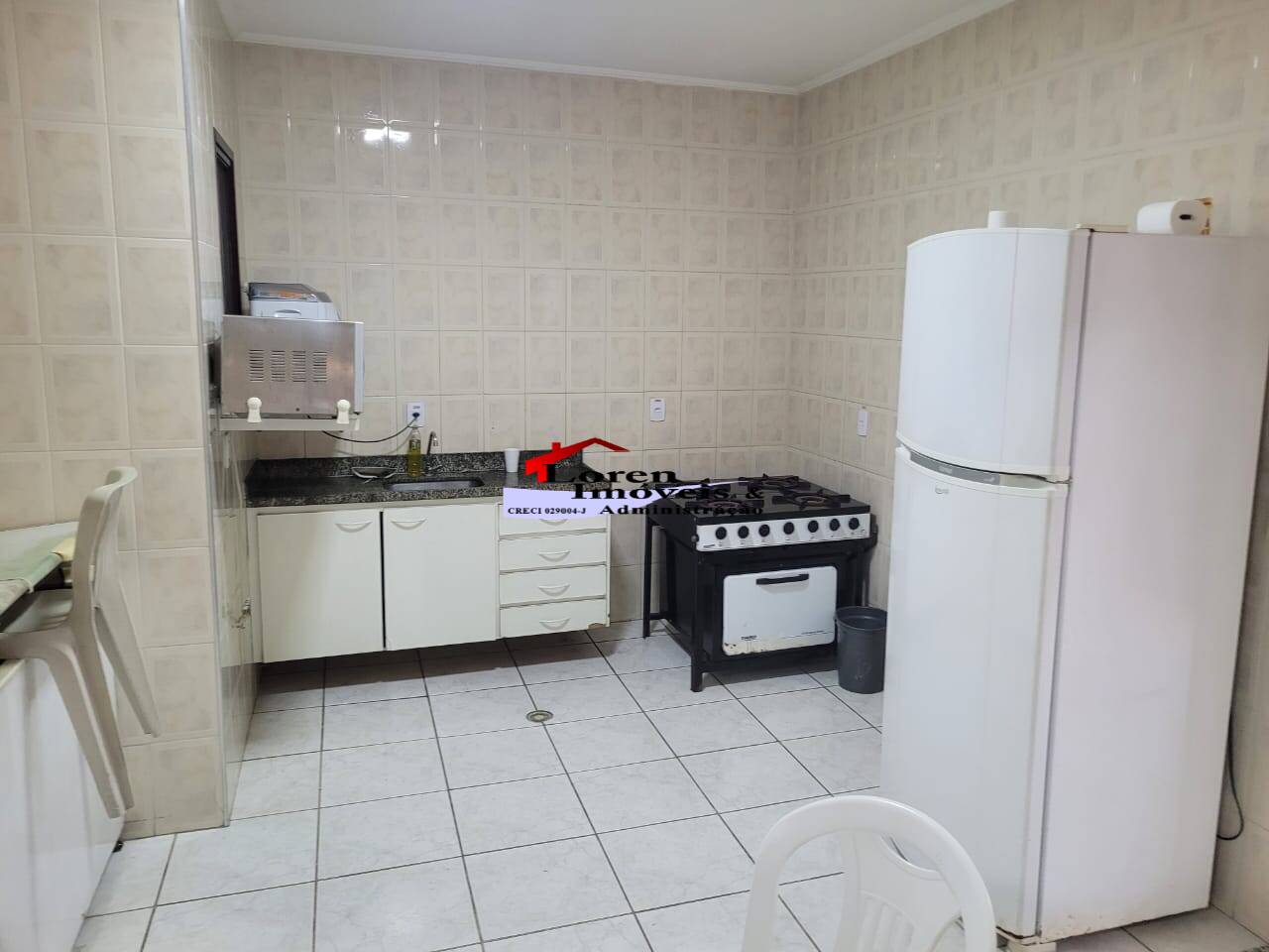 Apartamento à venda com 2 quartos, 70m² - Foto 3