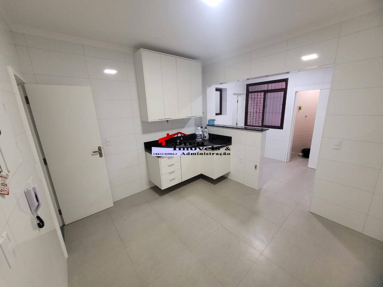 Apartamento à venda com 2 quartos, 70m² - Foto 6