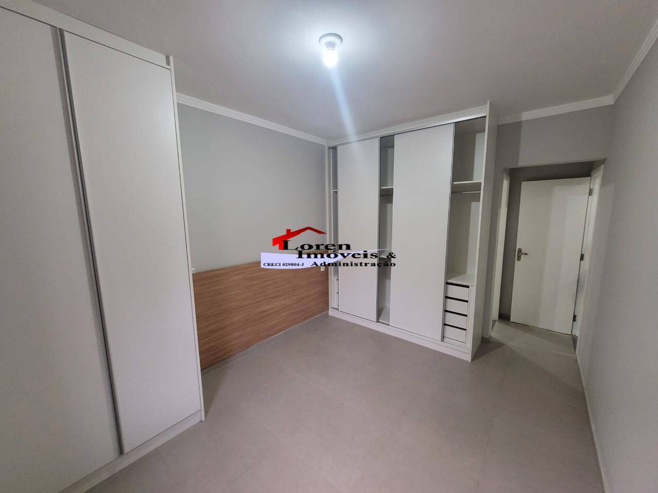 Apartamento à venda com 2 quartos, 70m² - Foto 10