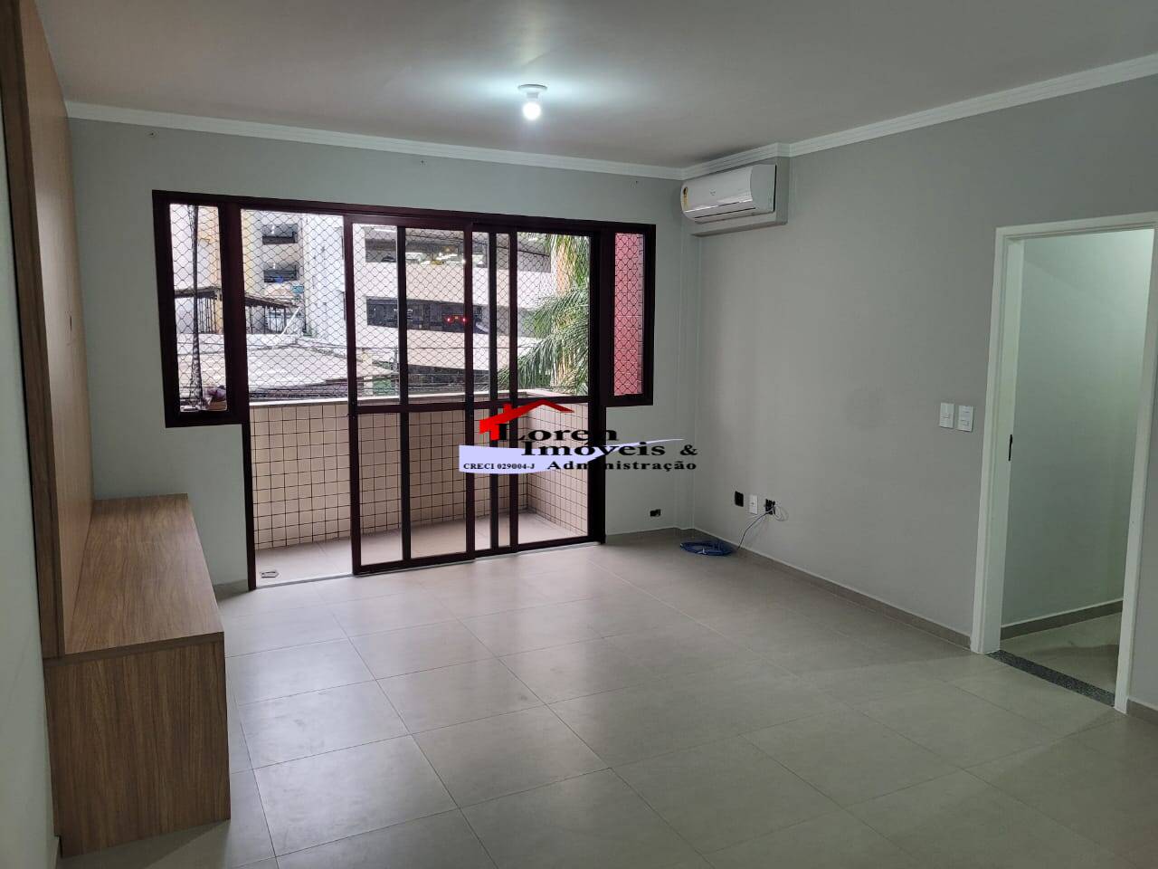 Apartamento à venda com 2 quartos, 70m² - Foto 1