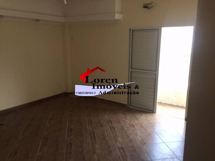 Sobrado à venda com 2 quartos, 128m² - Foto 2