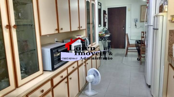 Apartamento à venda com 3 quartos, 168m² - Foto 10