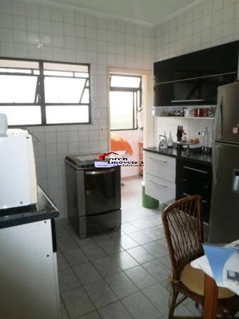 Apartamento à venda com 2 quartos, 75m² - Foto 9