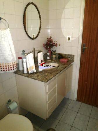 Apartamento à venda com 2 quartos, 75m² - Foto 12