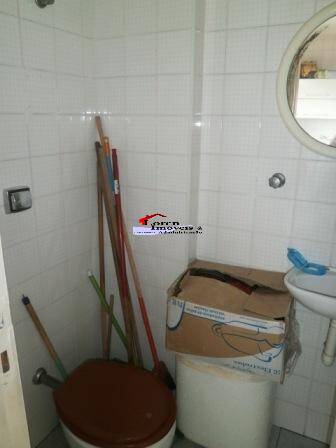 Apartamento à venda com 2 quartos, 75m² - Foto 13